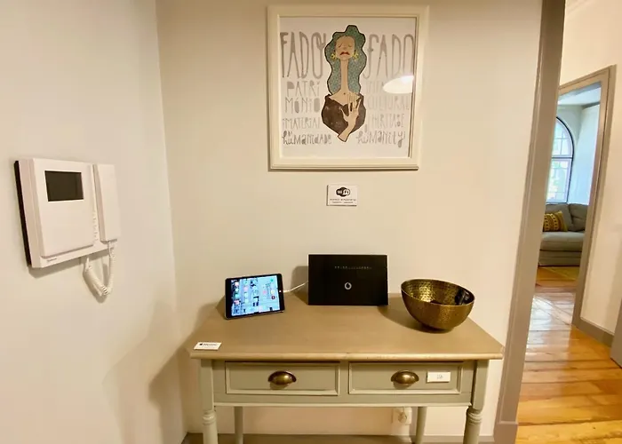 Luxury Vintage By Myplaceforyou, At The Centre Next To Marques De Pombal