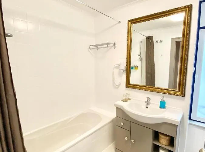 Апартаменты Luxury Vintage By Myplaceforyou, At The Centre Next To Marques De Pombal Лиссабон