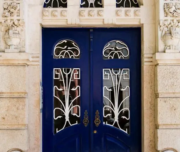 Апартаменты Luxury Vintage By Myplaceforyou, At The Centre Next To Marques De Pombal *