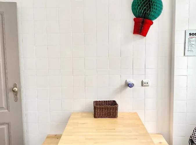 Luxury Vintage By Myplaceforyou, At The Centre Next To Marques De Pombal Апартаменты Лиссабон