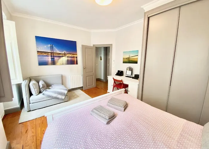 Luxury Vintage By Myplaceforyou, At The Centre Next To Marques De Pombal Апартаменты *