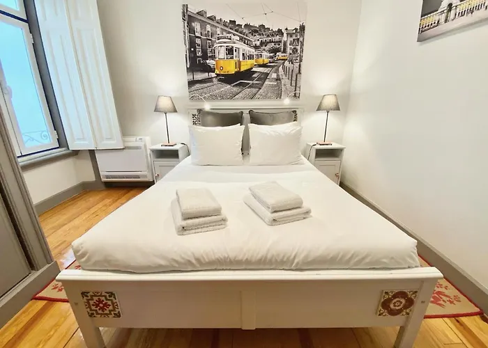 Апартаменты Luxury Vintage By Myplaceforyou, At The Centre Next To Marques De Pombal Лиссабон