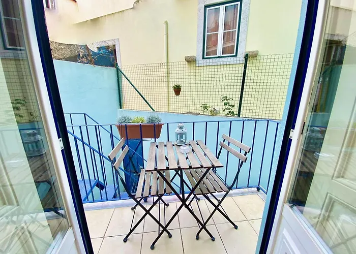 Luxury Vintage By Myplaceforyou, At The Centre Next To Marques De Pombal * Лиссабон