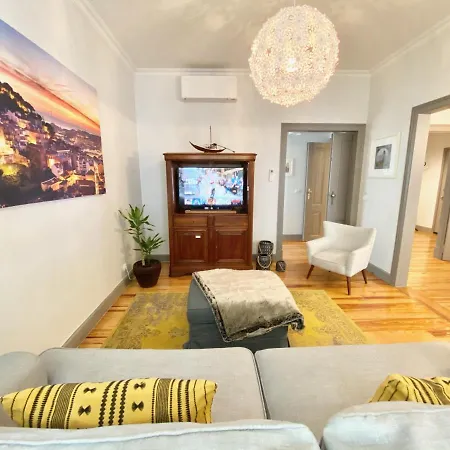 Apartament Luxury Vintage By Myplaceforyou, At The Centre Next To Marques De Pombal Lizbona